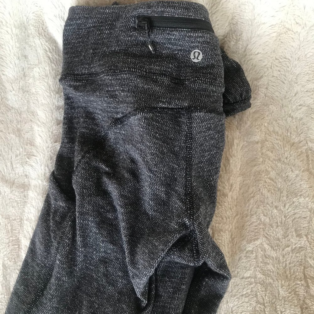 Lululemon Wunder Under High Rise size 4 - Picture 1 of 6